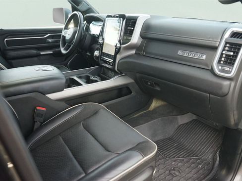 Used 2023 RAM 1500 Laramie AWD/4WD image 17