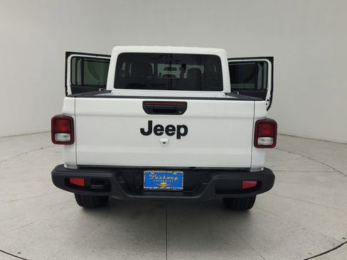 Used 2025 Jeep Gladiator Sport AWD/4WD image 11