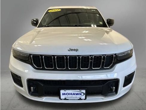 Used 2021 Jeep Grand Cherokee L Overland w/ Luxury Tech Group IV AWD/4WD image 9
