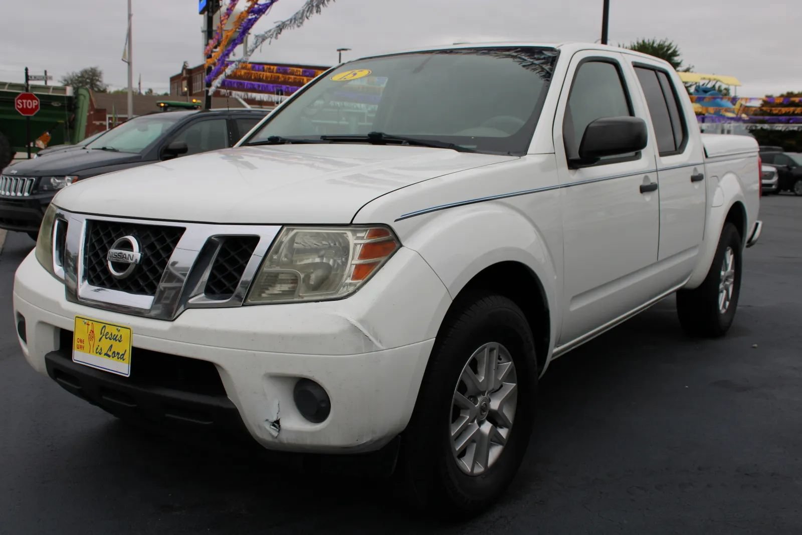 Used 2015 Nissan Frontier SV RWD image 1