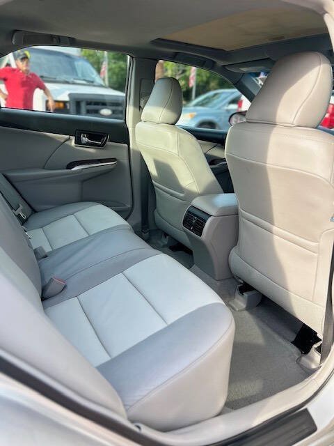 Used 2012 Toyota Camry XLE FWD image 16