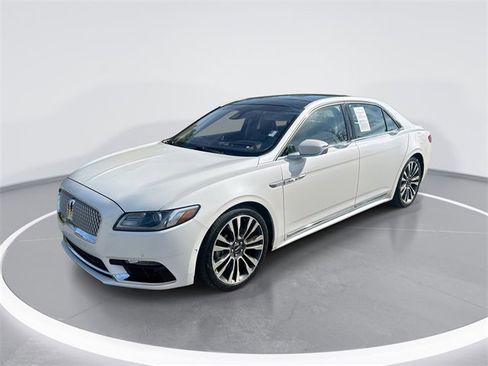 Used 2018 Lincoln Continental Reserve image 1