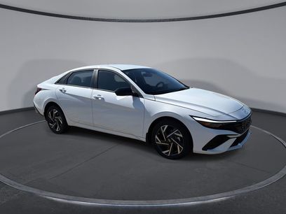 New 2025 Hyundai Elantra SEL