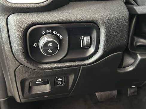 Used 2023 RAM 1500 Big Horn AWD/4WD image 20