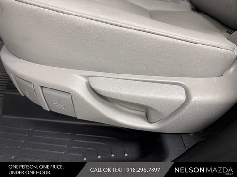 Used 2021 Toyota Highlander Platinum AWD/4WD image 35