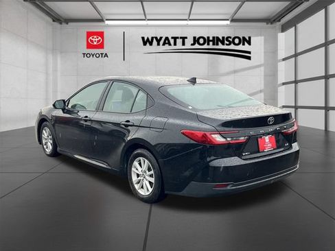 Used 2025 Toyota Camry LE FWD image 3