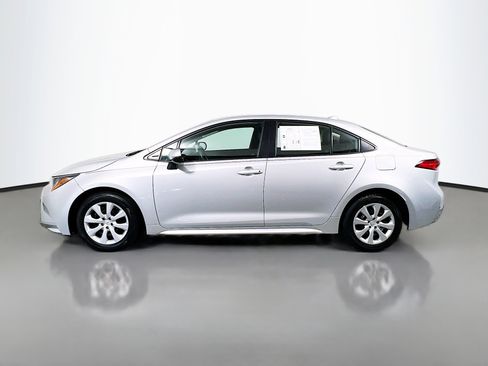 Used 2024 Toyota Corolla LE FWD image 9