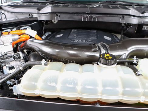 Used 2021 Ford F150 Lariat w/ Equipment Group 502A High image 33