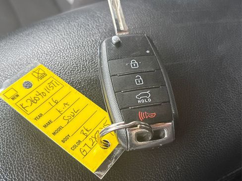 Used 2016 Kia Soul FWD image 29