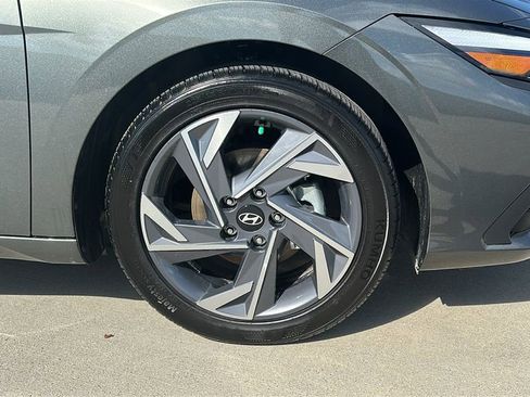 Certified 2025 Hyundai Elantra Sport FWD image 15
