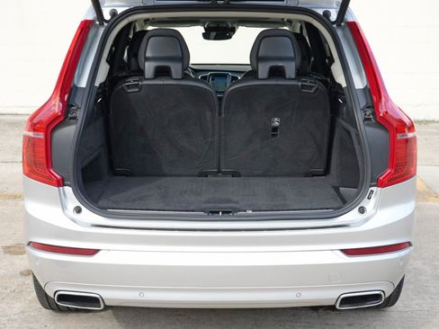 Used 2020 Volvo XC90 T8 Momentum w/ Protection Package Premier AWD/4WD image 10