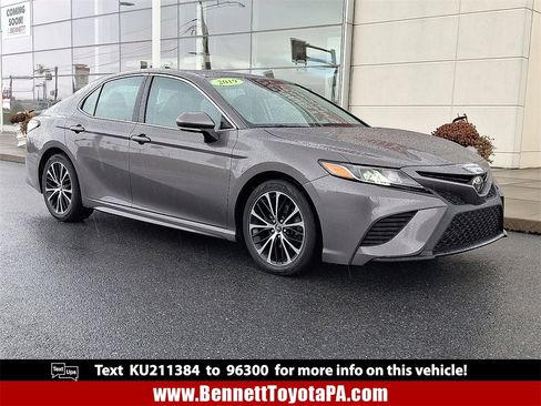 Used 2019 Toyota Camry SE image 1