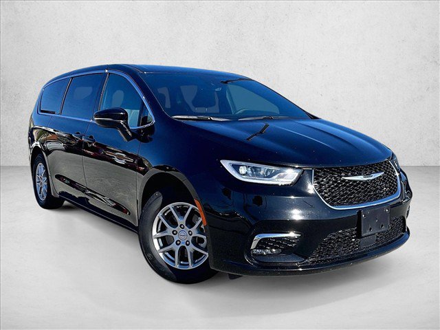 Used 2026 Chrysler Pacifica Select FWD image 12