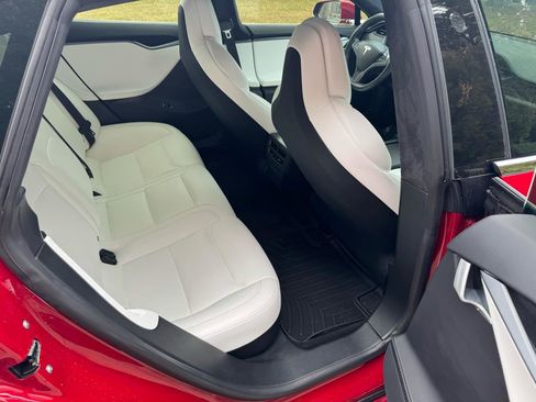 Used 2019 Tesla Model S Performance image 12