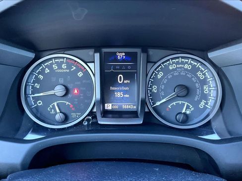 Certified 2022 Toyota Tacoma TRD Off-Road image 25