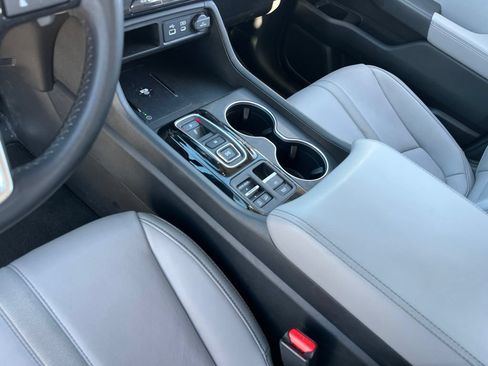 Used 2025 Honda Pilot Touring image 21