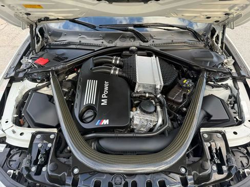 Used 2015 BMW M4 Convertible RWD image 17