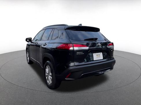 Used 2025 Toyota Corolla Cross LE image 11