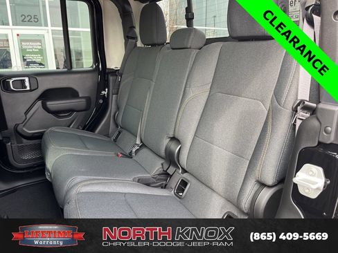 New 2025 Jeep Gladiator Sport AWD/4WD image 12