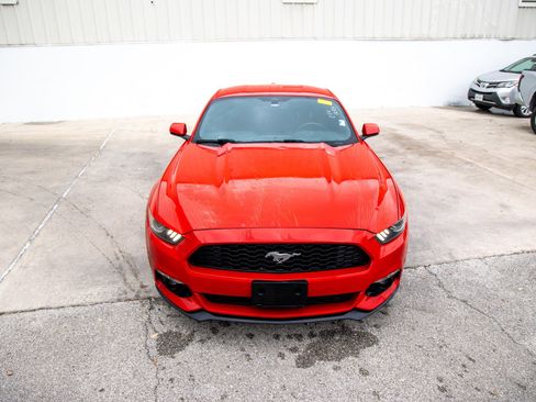 Used 2016 Ford Mustang Premium image 5