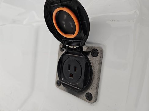 Used 2023 GMC Canyon Elevation w/ Convenience Package image 18