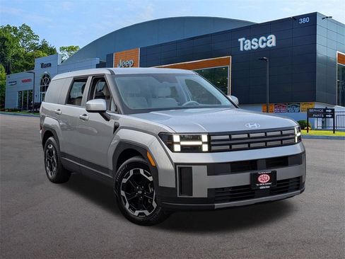 Used 2024 Hyundai Santa Fe SE image 1