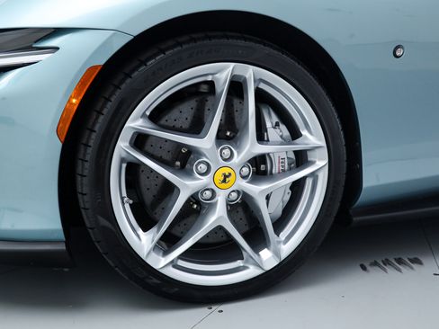Certified 2025 Ferrari Roma Spider RWD image 16