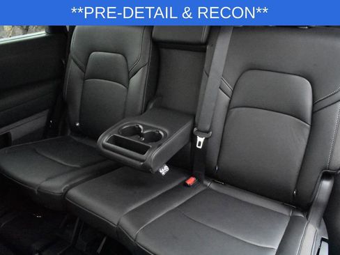 Used 2025 Nissan Pathfinder SL AWD/4WD image 16