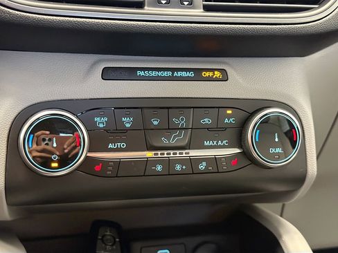 Used 2023 Ford Escape Active w/ Cold Weather Package image 10