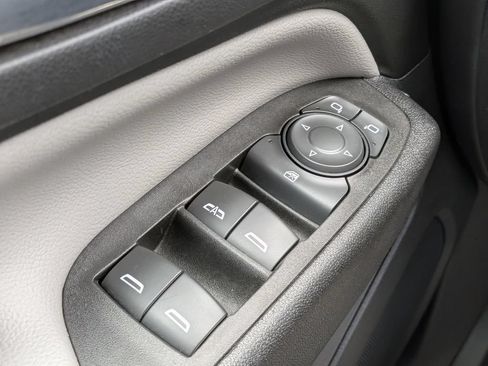 Certified 2023 Chevrolet Equinox LS w/ LS Convenience Package FWD image 21