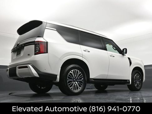 Certified 2025 Nissan Armada SL w/ Captain's Chari Seat Package AWD/4WD image 30