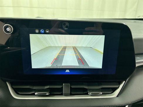 New 2026 Chevrolet Equinox LT w/ Convenience Package II image 17