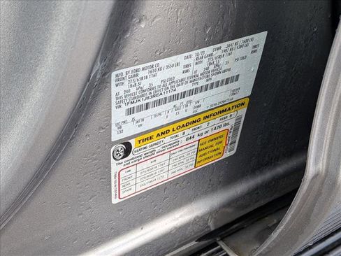 Used 2024 Ford Expedition Max XLT image 12