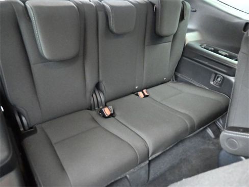 Used 2024 Subaru Ascent Premium w/ Convenience Package image 9