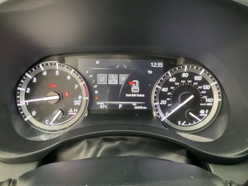 Used 2022 Toyota Highlander XLE image 10