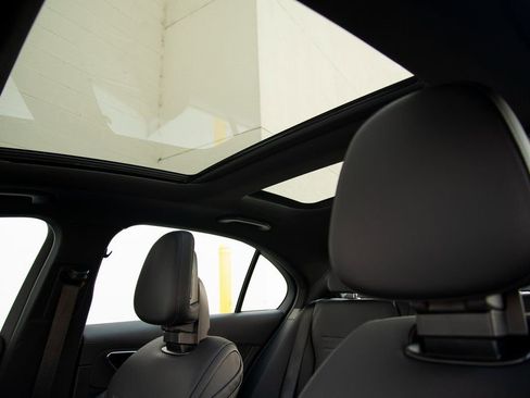 Used 2025 Mercedes-Benz C 300 4MATIC Sedan image 15