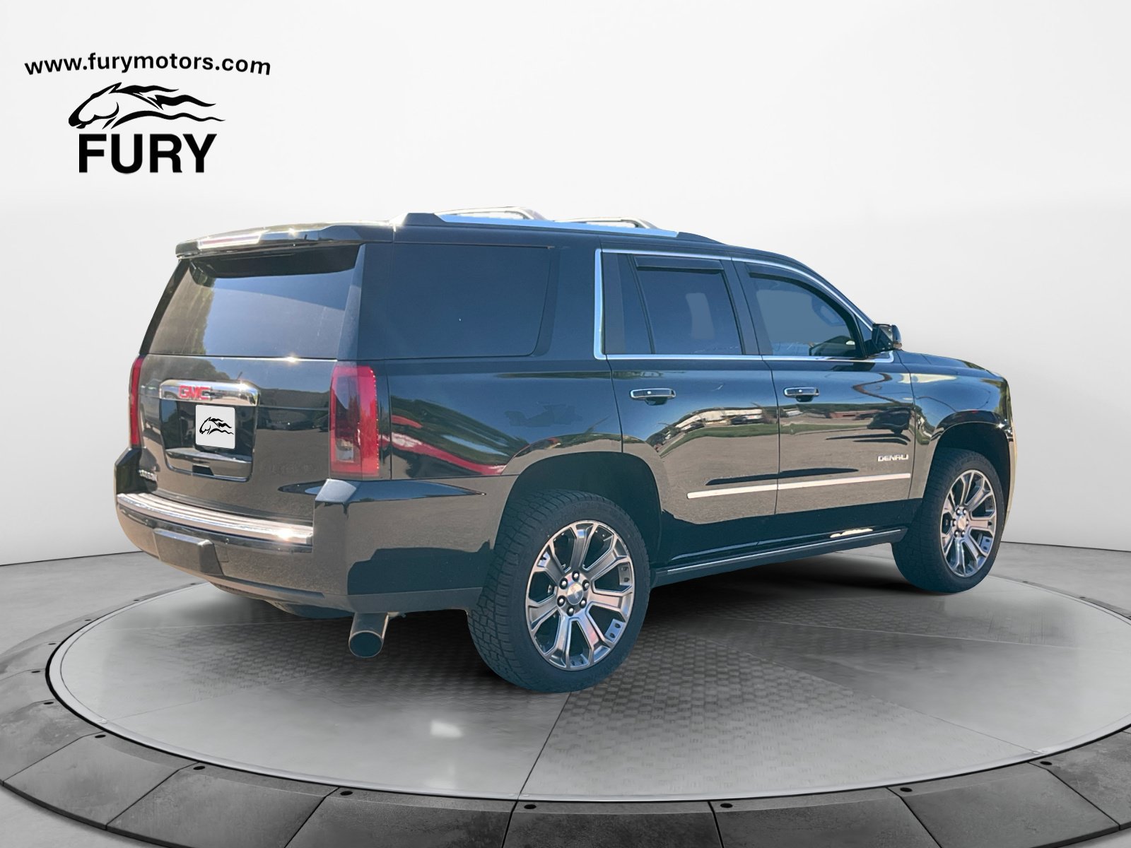 Used 2016 GMC Yukon Denali w/ Open Road Package AWD/4WD image 4