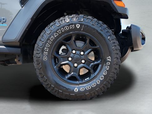 Used 2023 Jeep Wrangler Unlimited w/ Sun & Screen Package AWD/4WD image 9