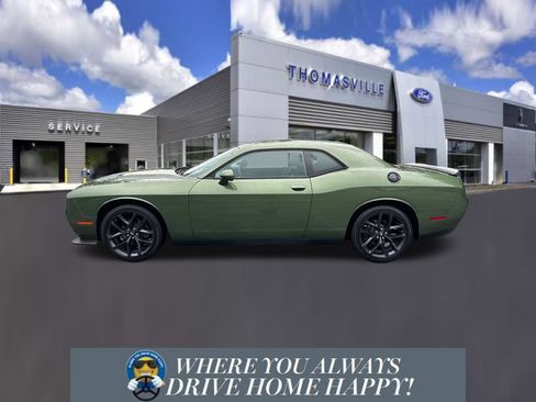 Used 2020 Dodge Challenger SXT w/ Driver Convenience Group RWD image 5