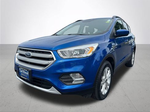 Used 2017 Ford Escape SE w/ Equipment Group 201A AWD/4WD image 2