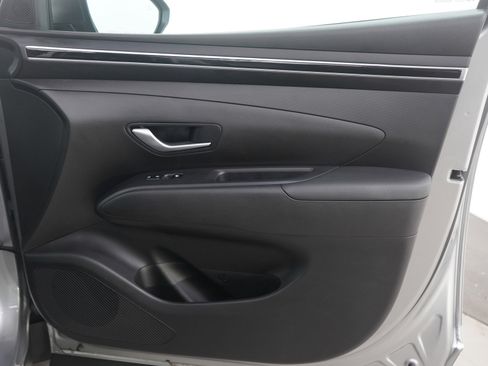 Used 2023 Hyundai Tucson SE w/ Cargo Package image 11