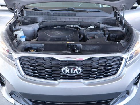 Used 2019 Kia Sorento FWD V6 image 37