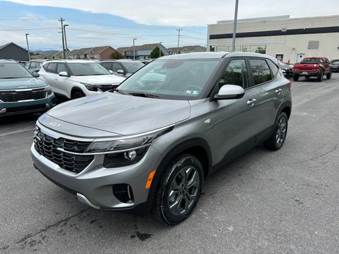 New 2026 Kia Seltos LX AWD/4WD image 1