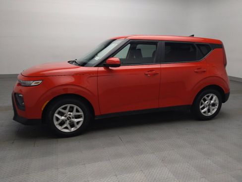 Used 2020 Kia Soul S FWD image 2