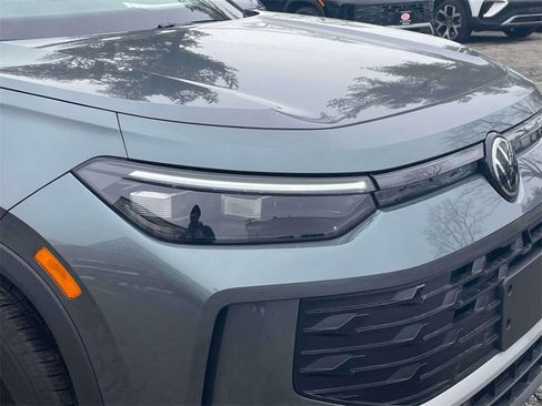 New 2026 Volkswagen Tiguan SE image 10