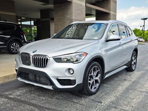 Used 2019 BMW X1 xDrive28i w/ Convenience Package AWD/4WD image 3