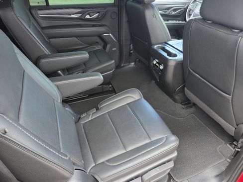 Used 2022 GMC Yukon XL Denali AWD/4WD image 27