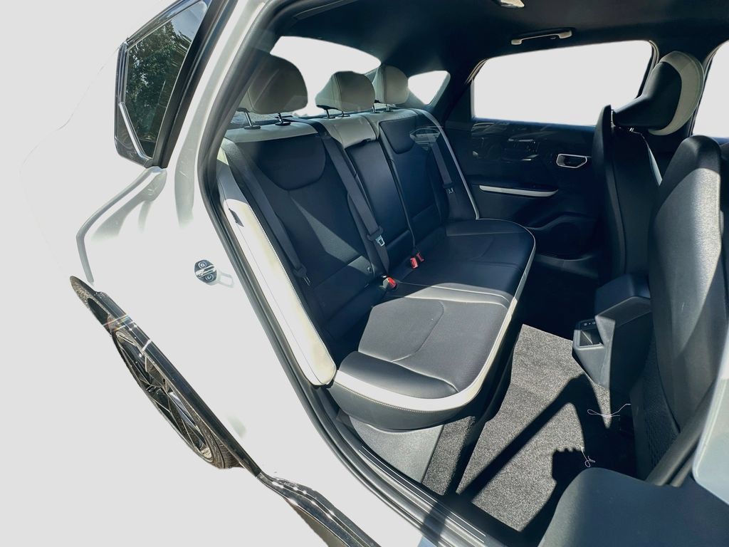 New 2026 Kia K4 GT-Line FWD image 26