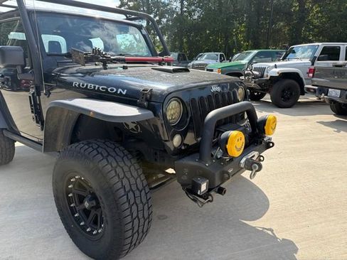 Used 2015 Jeep Wrangler Rubicon w/ Power Convenience Group AWD/4WD image 2