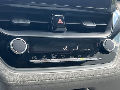 Certified 2025 Toyota Corolla Cross L FWD image 20